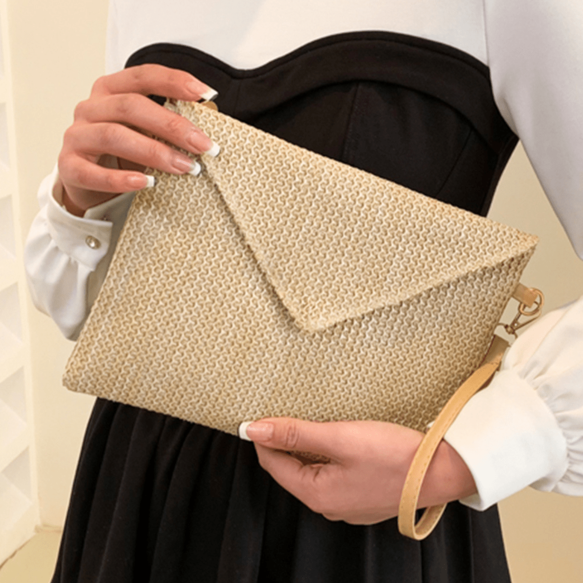 Pochette Dorée Tressée